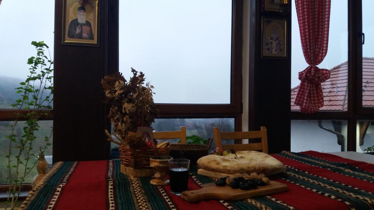 Bed and Breakfast Etno Selo Lelic à Valjevo Extérieur photo