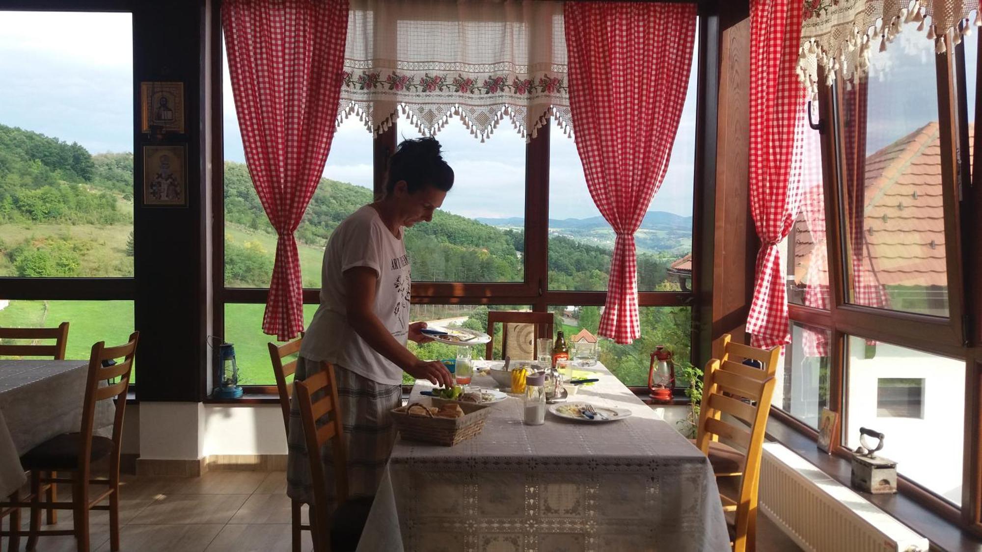 Bed and Breakfast Etno Selo Lelic à Valjevo Extérieur photo